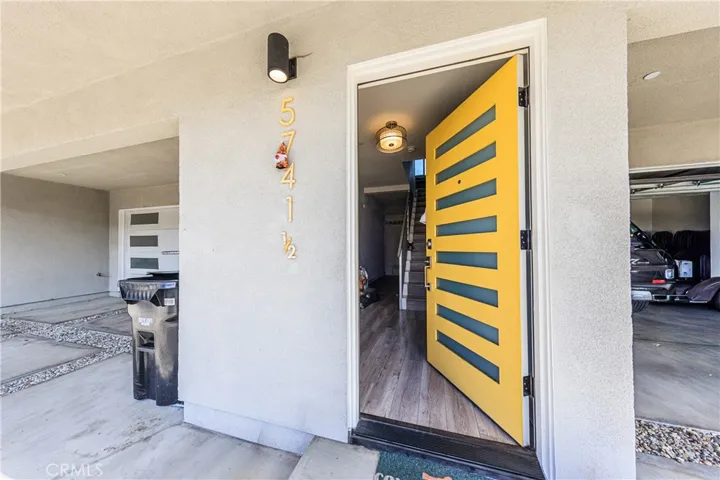 5743 Case, North Hollywood, California 91601