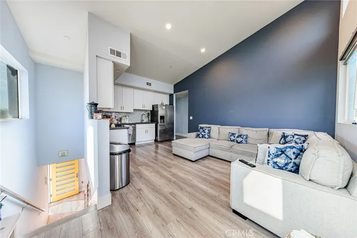 5743 Case, North Hollywood, California 91601