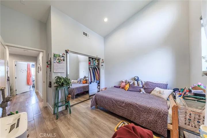 5743 Case, North Hollywood, California 91601