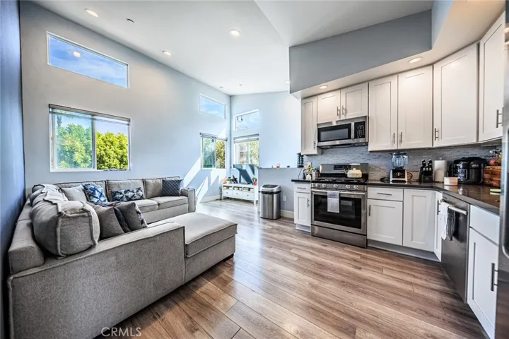 5743 Case, North Hollywood, California 91601