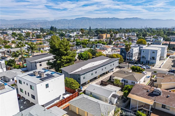 5743 Case, North Hollywood, California 91601