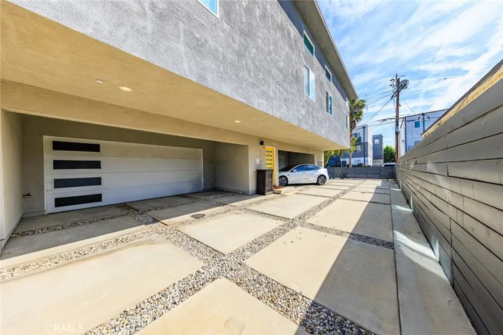 5743 Case, North Hollywood, California 91601