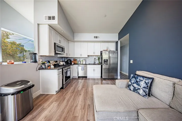 5743 Case, North Hollywood, California 91601