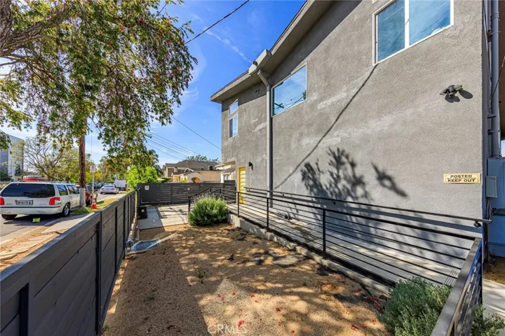 5743 Case, North Hollywood, California 91601