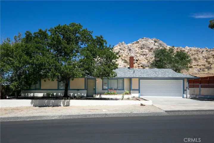 40062 164th E, Lake Los Angeles, California 93591