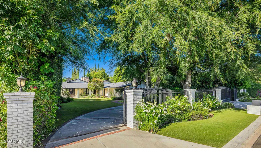 22661CalvertSt-VinceDingmanMedia-2