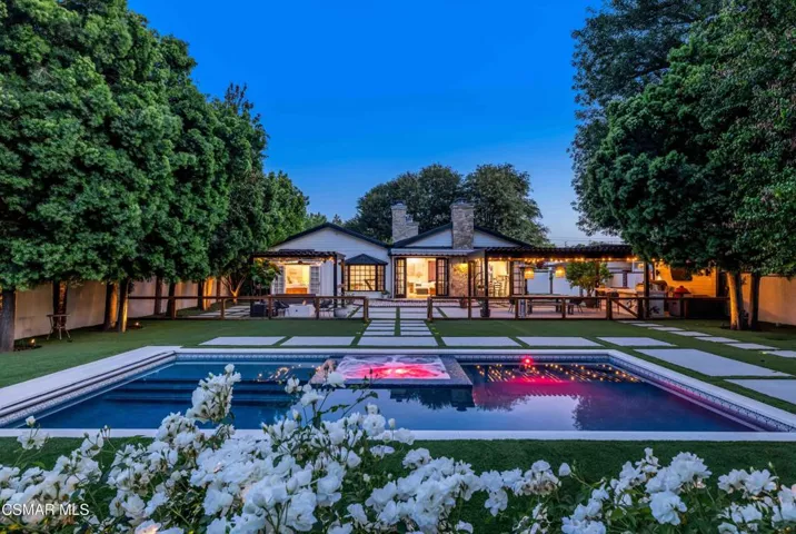 22661CalvertSt-VinceDingmanMedia-50