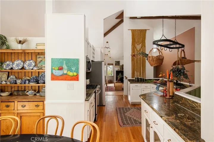 27322 Matterhorn, Lake Arrowhead, California 92352