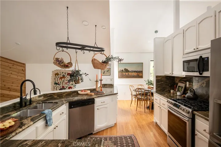 27322 Matterhorn, Lake Arrowhead, California 92352