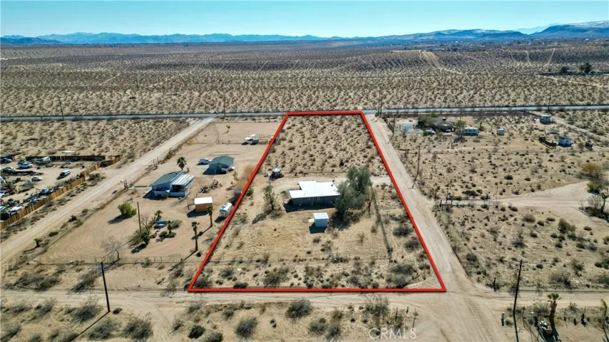915 Dakota Lane, Landers, California 92285