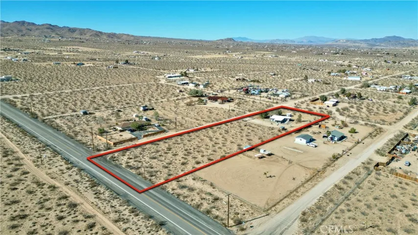 915 Dakota Lane, Landers, California 92285