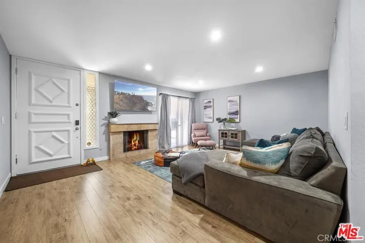 5123 Castelotte Court, Whittier, California 90601