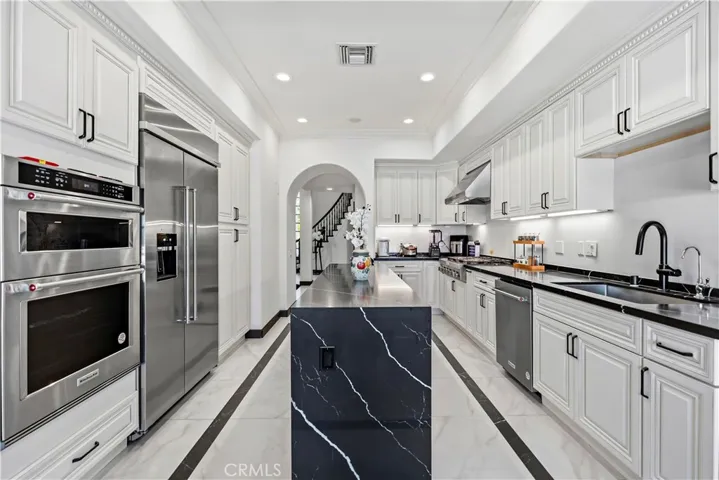19 Belmont, Newport Beach, California 92660