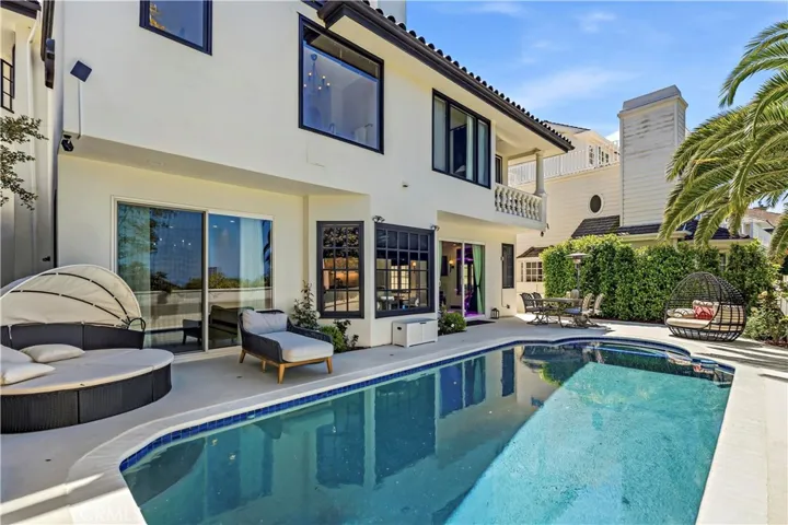 19 Belmont, Newport Beach, California 92660