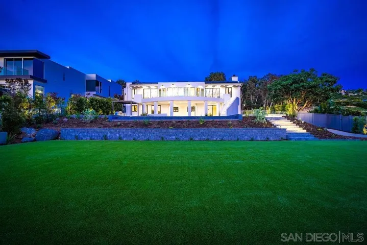 8308 Calle Del Cielo, La Jolla, California 92037