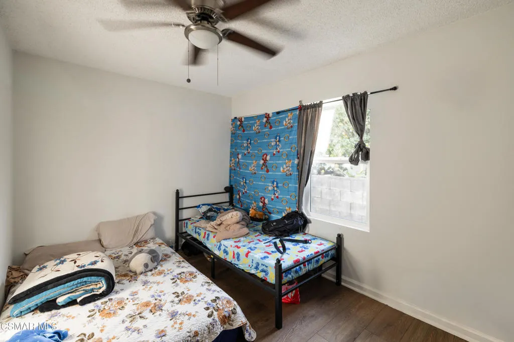 Bedroom_1