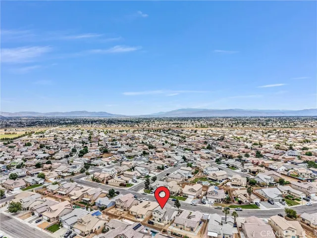 13048 Evanston, Victorville, California 92392