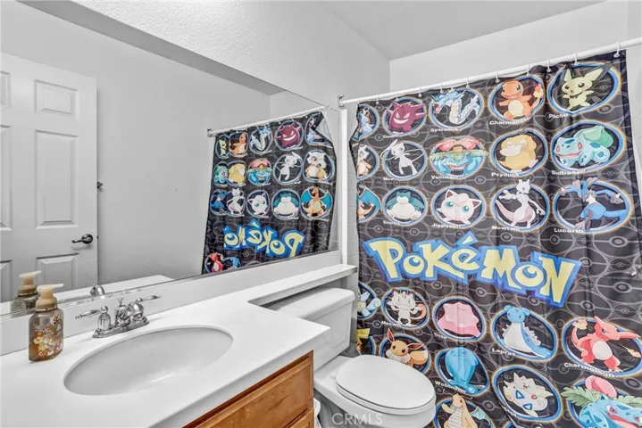 13048 Evanston, Victorville, California 92392