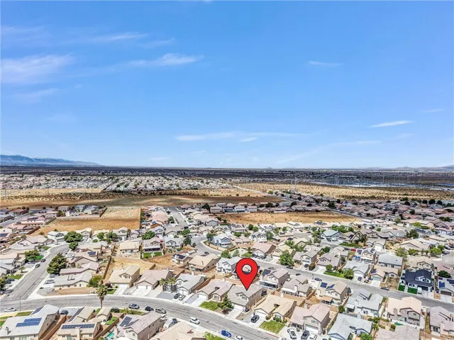 13048 Evanston, Victorville, California 92392