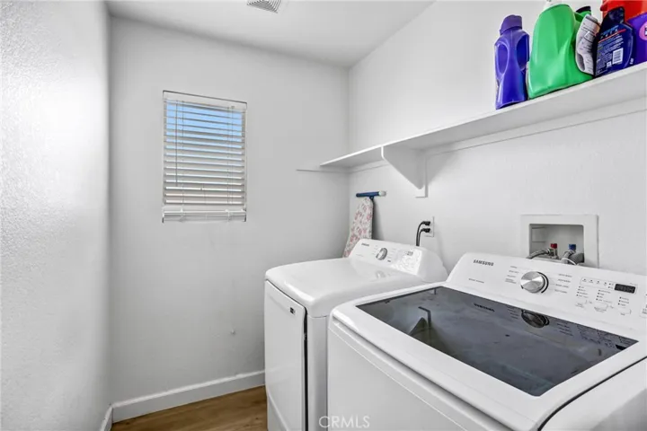 13048 Evanston, Victorville, California 92392