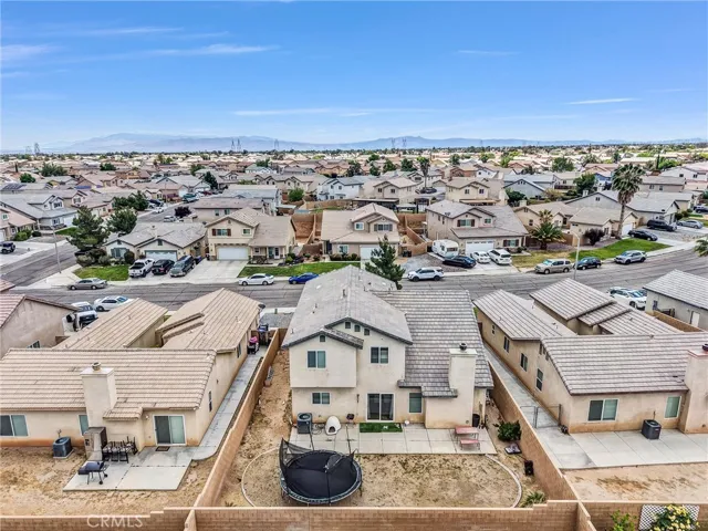 13048 Evanston, Victorville, California 92392