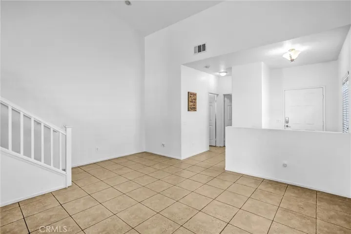 13048 Evanston, Victorville, California 92392