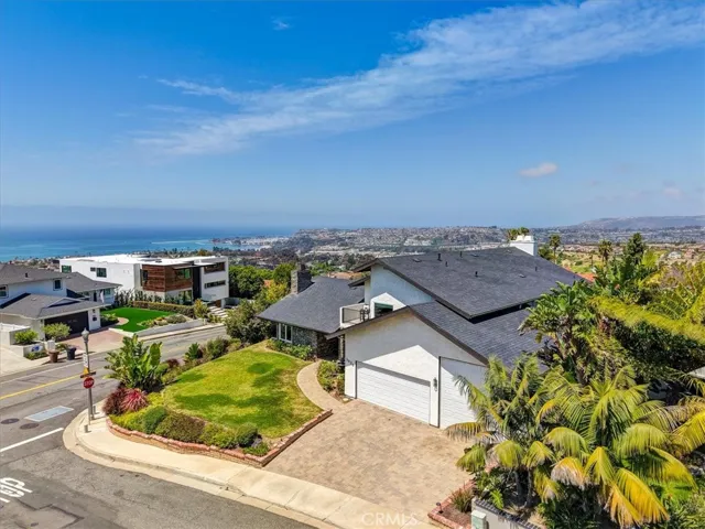 Corner lot, killer views, and not an HOA in sight. Welcome to the Triangle, where three cities meet and the Pacific puts on a show every single day.