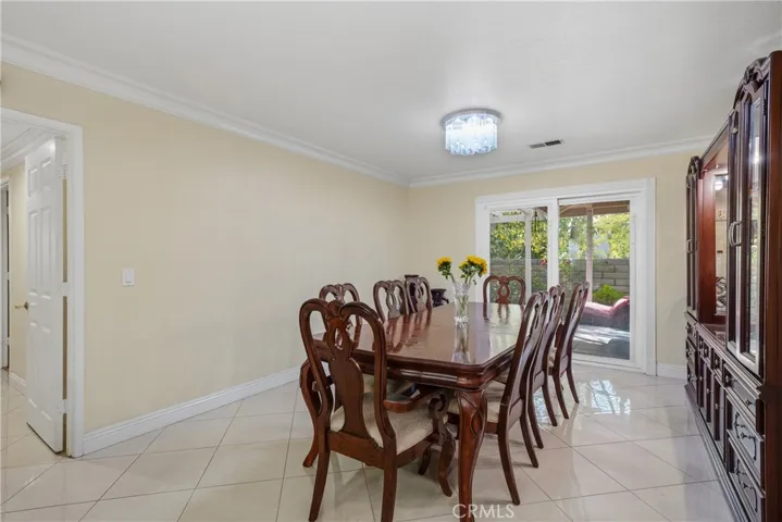 Dining Area V1