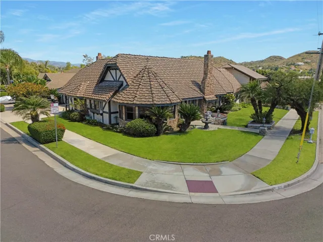 1571 N Santiago Boulevard, Orange, California 92867