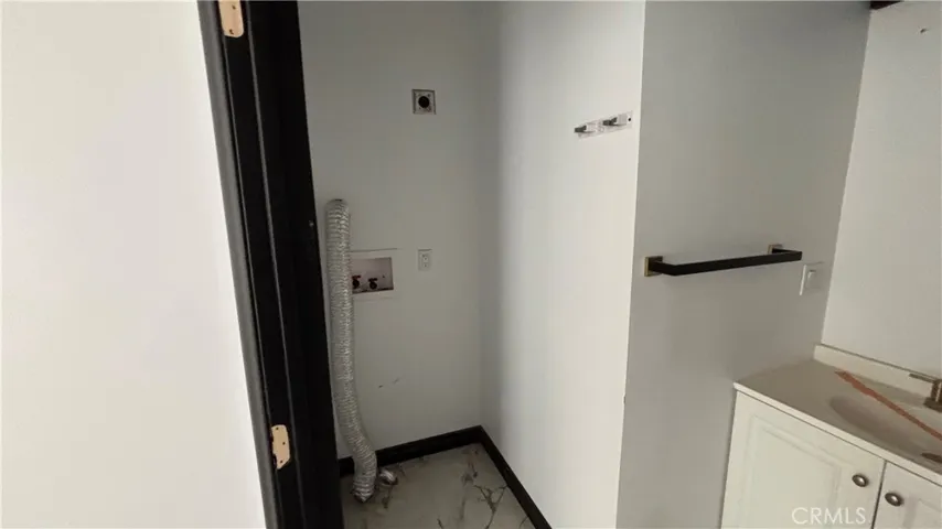 ADU