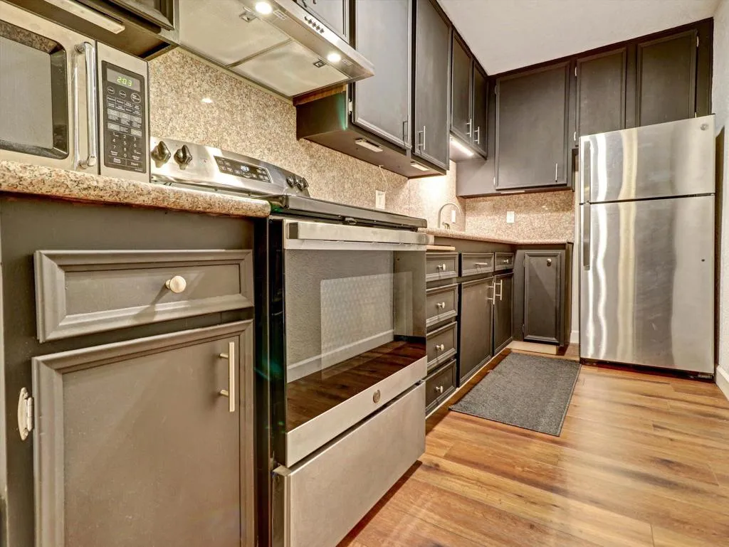 701 N Felices Circle -26