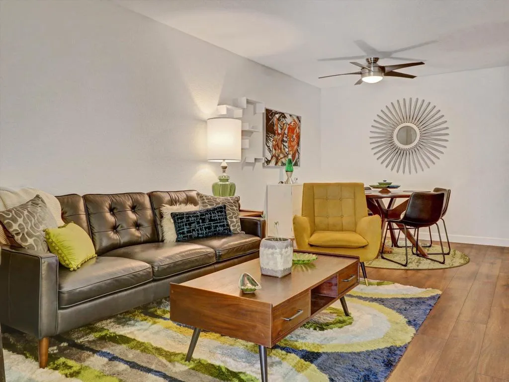 701 N Felices Circle -16