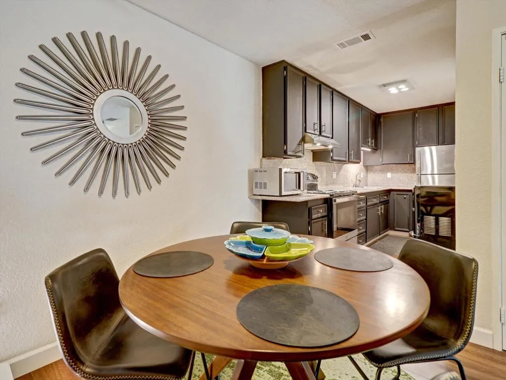 701 N Felices Circle -24