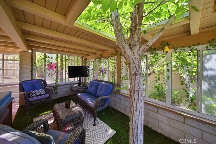 Cozy Arizona Room