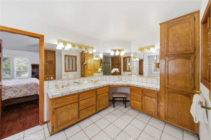 Primary with double sinks & Vanity