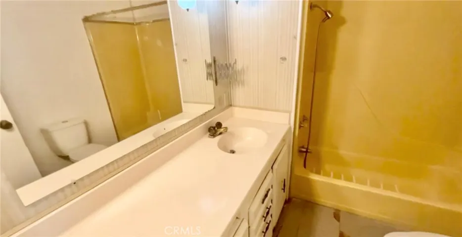 2nd bathroom