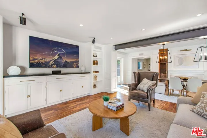 3726 Laurel Canyon Boulevard, Studio City, California 91604
