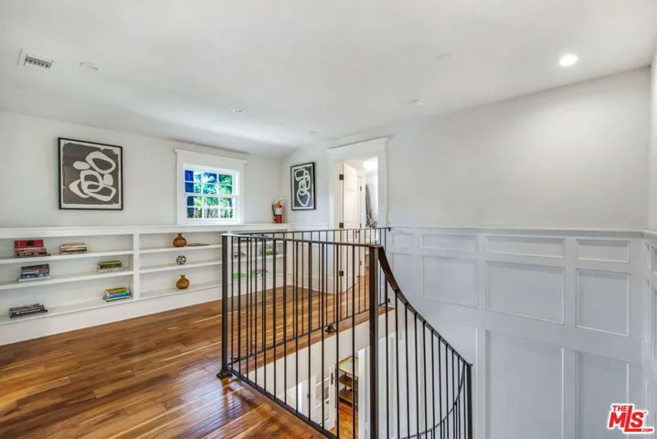 3726 Laurel Canyon Boulevard, Studio City, California 91604