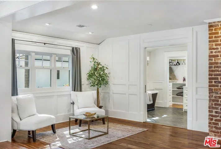 3726 Laurel Canyon Boulevard, Studio City, California 91604