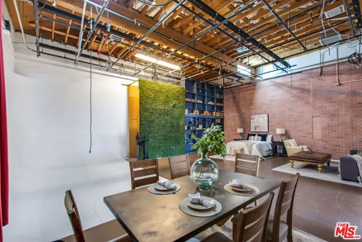 3726 Laurel Canyon Boulevard, Studio City, California 91604