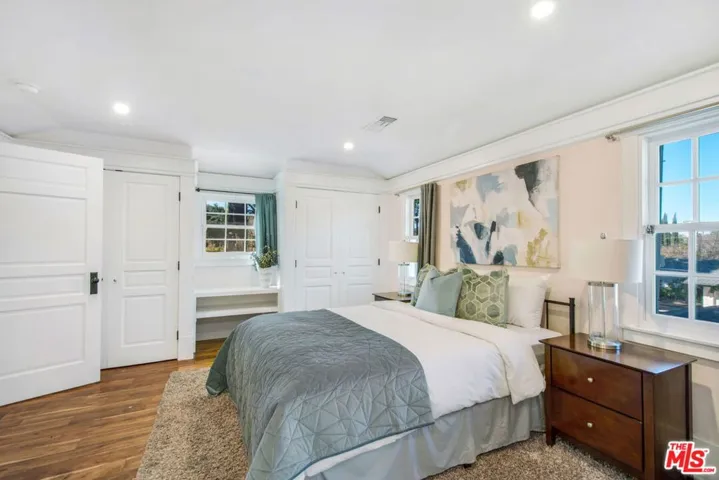 3726 Laurel Canyon Boulevard, Studio City, California 91604