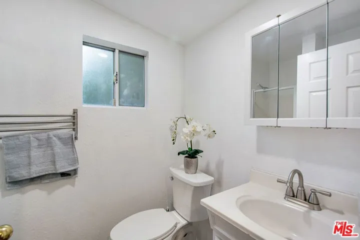 3726 Laurel Canyon Boulevard, Studio City, California 91604