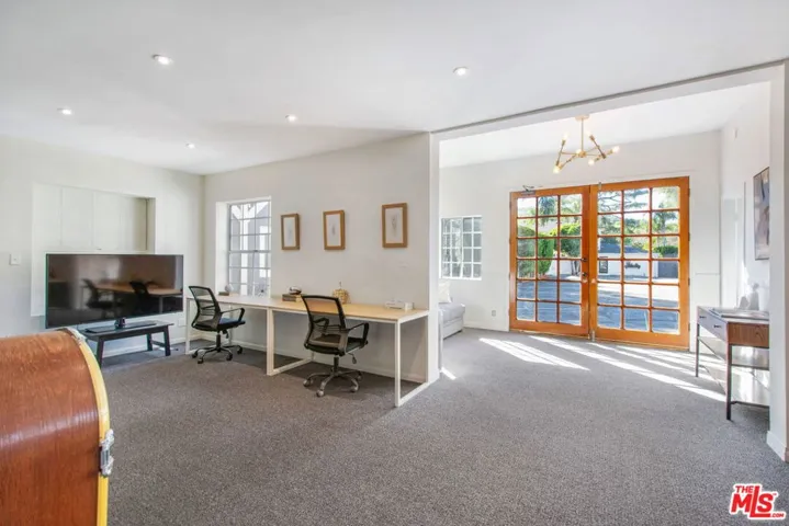 3726 Laurel Canyon Boulevard, Studio City, California 91604