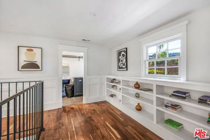 3726 Laurel Canyon Boulevard, Studio City, California 91604