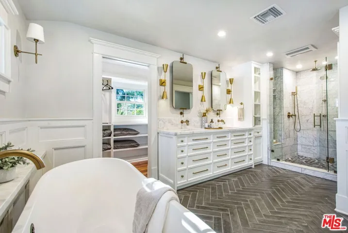 3726 Laurel Canyon Boulevard, Studio City, California 91604