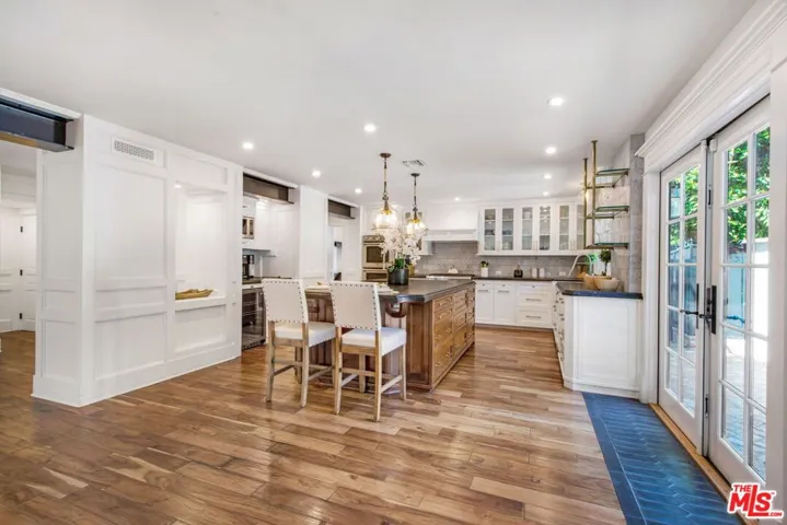 3726 Laurel Canyon Boulevard, Studio City, California 91604