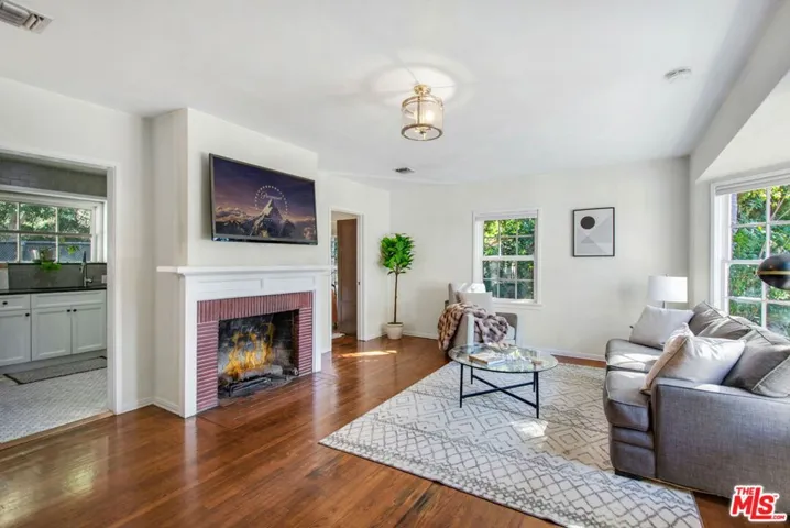 3726 Laurel Canyon Boulevard, Studio City, California 91604