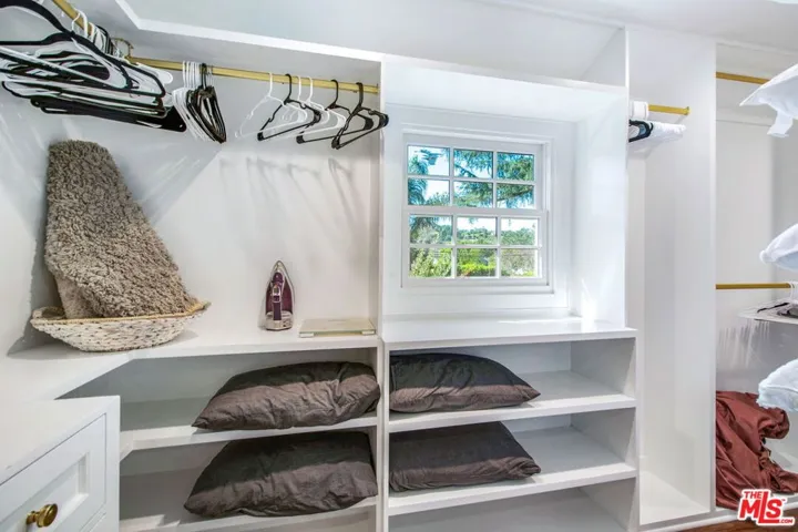 3726 Laurel Canyon Boulevard, Studio City, California 91604
