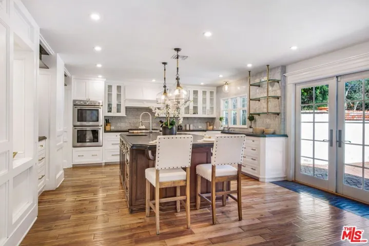 3726 Laurel Canyon Boulevard, Studio City, California 91604