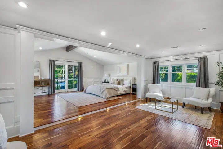3726 Laurel Canyon Boulevard, Studio City, California 91604